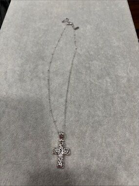 Sarda Filigree Cross Pendant Necklace - Silver